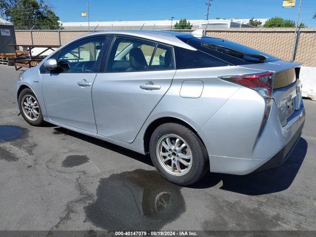 Toyota Prius Two 2016 JTDKBRFU9G3016353 Image 3