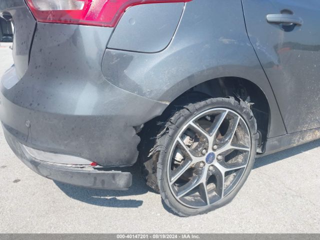 1FADP3M26JL204401 Ford FOCUS SEL