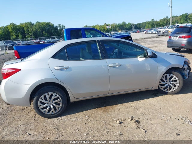 Toyota COROLLA LE 2018 2T1BURHE5JC087810 Image 13