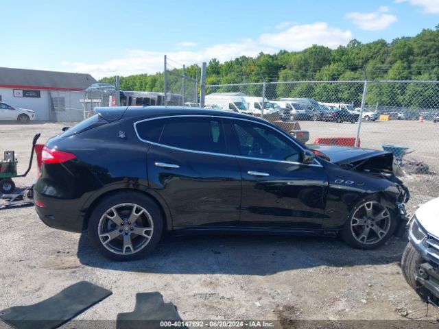 ZN661XUA4HX228085 Maserati Levante