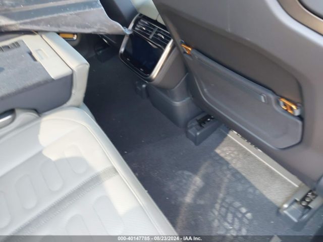 7PDSGABA6PN029217 Rivian R1s Adventure