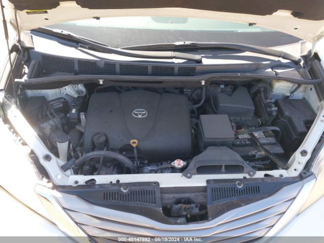 5TDYZ3DC3HS786190 Toyota Sienna Xle 8 Passenger