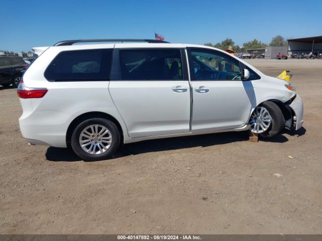 5TDYZ3DC3HS786190 Toyota Sienna Xle 8 Passenger