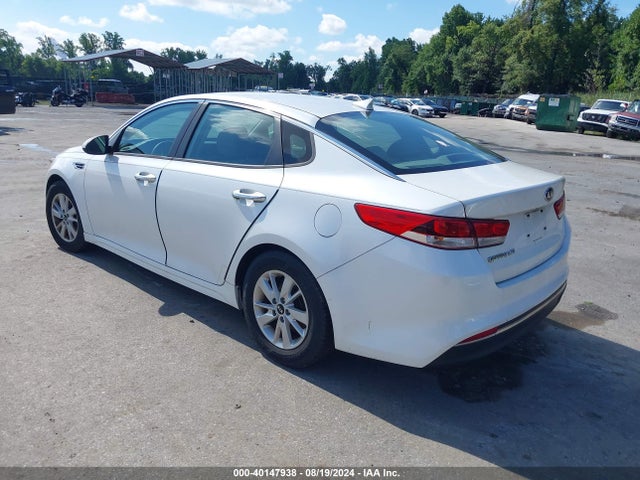 KIA Optima Lx 2016 KNAGT4L39G5073039 Image 3