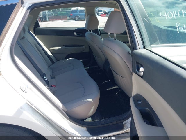 KIA Optima Lx 2016 KNAGT4L39G5073039 Image 8