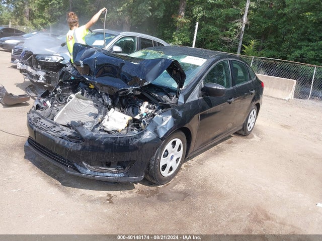 Ford FOCUS S 2016 1FADP3E25GL242449 Image 2