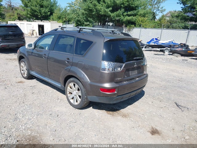 2013 MITSUBISHI OUTLANDER JA4JT3AW6DU001940 Photo 2