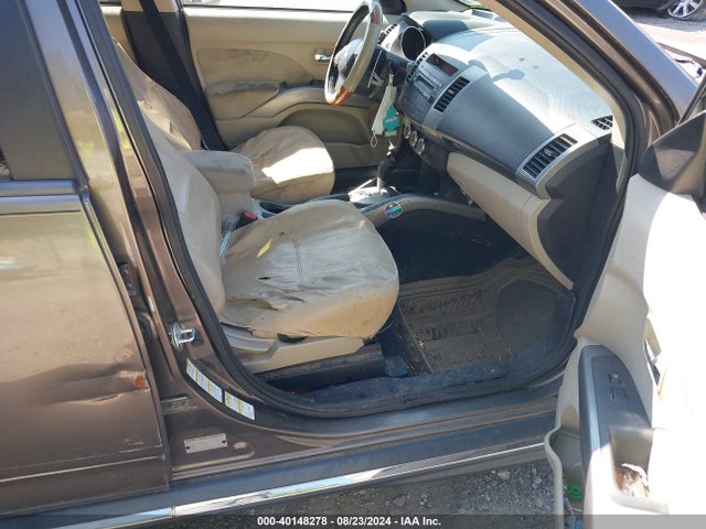 2013 MITSUBISHI OUTLANDER JA4JT3AW6DU001940 Photo 4