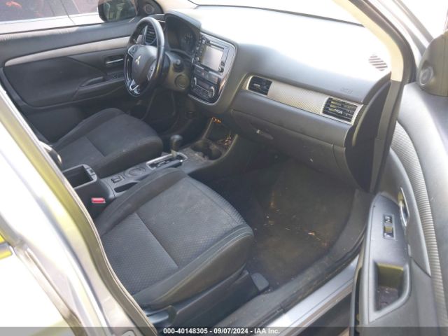 JA4AD3A33GZ001761 Mitsubishi Outlander Se