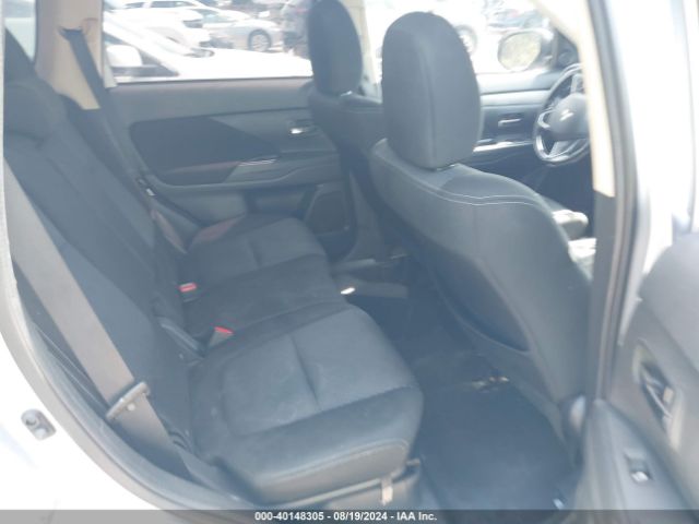 JA4AD3A33GZ001761 Mitsubishi Outlander Se