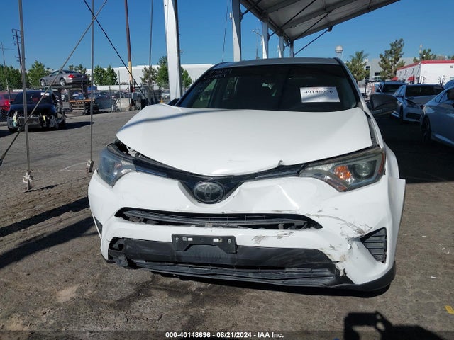 Toyota RAV4 LE 2018 JTMZFREV1JJ737864 Image 12