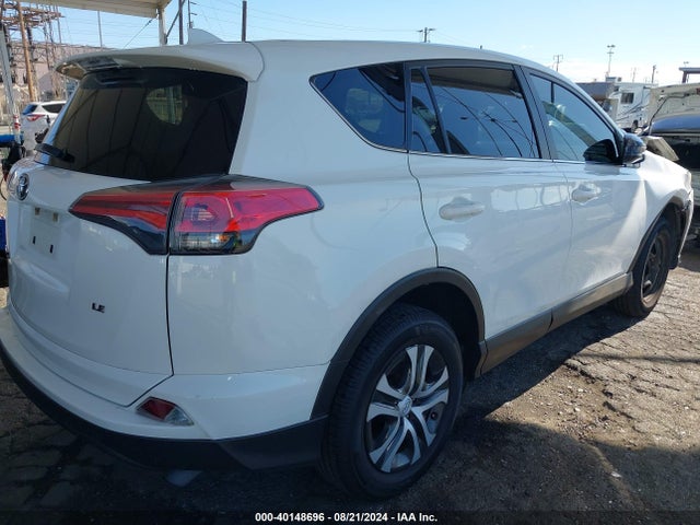 Toyota RAV4 LE 2018 JTMZFREV1JJ737864 Image 13