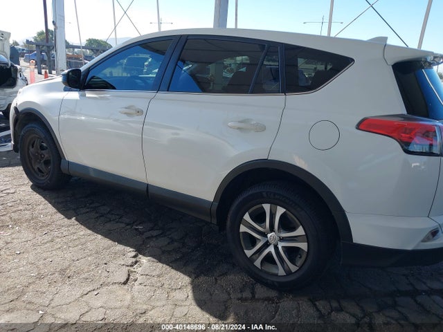 Toyota RAV4 LE 2018 JTMZFREV1JJ737864 Image 14