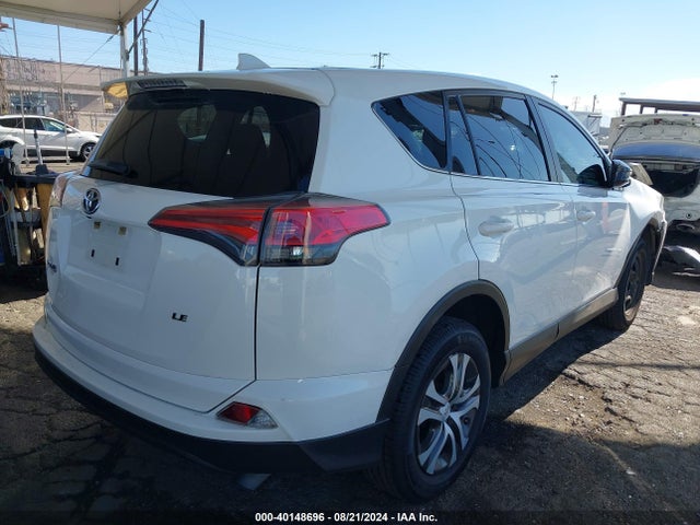 Toyota RAV4 LE 2018 JTMZFREV1JJ737864 Image 4