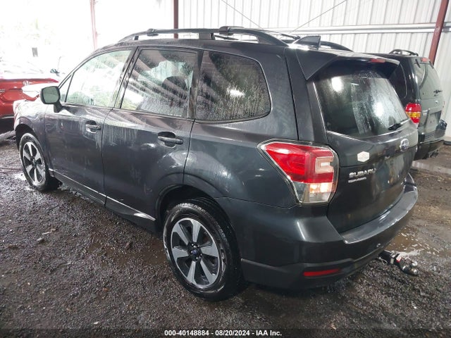 Subaru Forester 2.5i Premium 2018 JF2SJAEC3JG594334 Image 3
