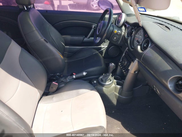 2005 MINI COOPER WMWRC33585TJ71282 Photo 4