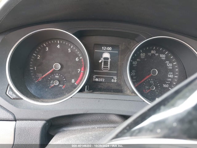 3VWDB7AJ1JM213269 Volkswagen Jetta 1.4t Se/1.4t Wolfsburg Edition
