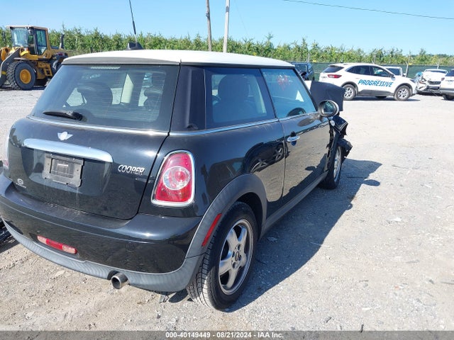 2011 MINI COOPER WMWSU3C57BT097783 Photo 3