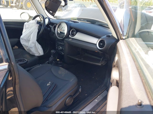 2011 MINI COOPER WMWSU3C57BT097783 Photo 4