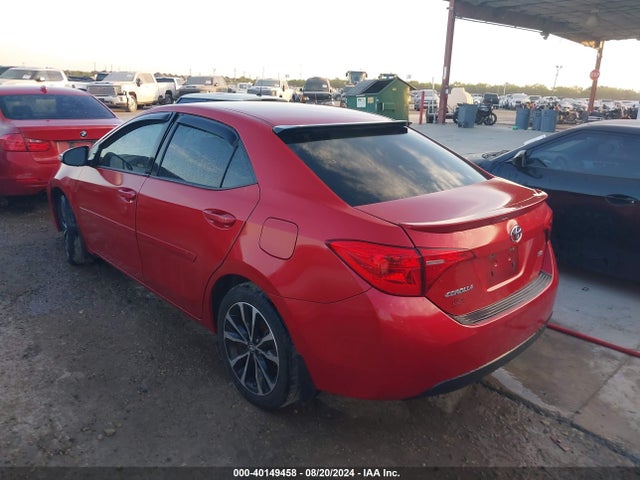 Toyota COROLLA SE 2018 5YFBURHE9JP773848 Image 3