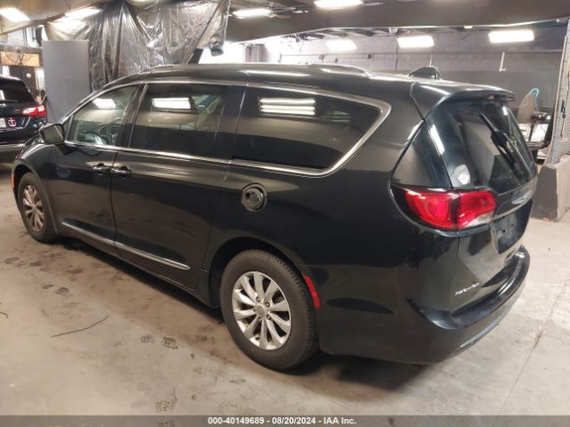 2019 CHRYSLER PACIFICA 2C4RC1BG1KR604454 Photo 2