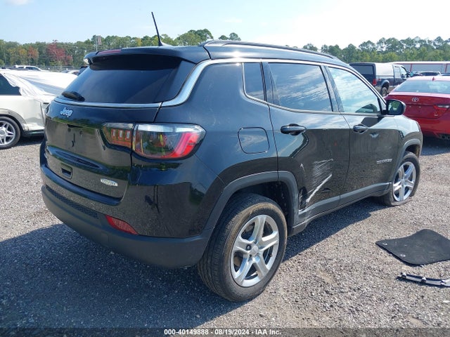 Jeep Compass Latitude 4x4 2024 3C4NJDBN8RT607525 Image 4