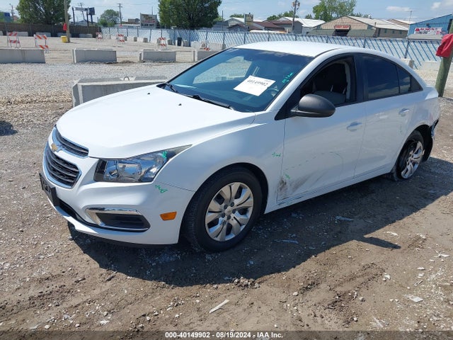 Chevrolet Cruze Ls Manual 2015 1G1PB5SH7F7264401 Image 2