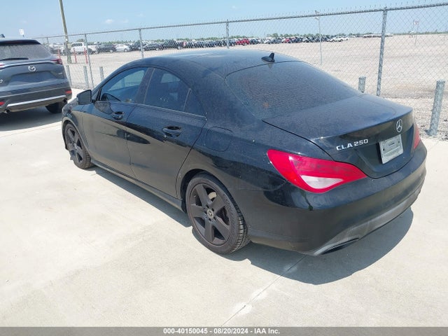 Mercedes-Benz CLA 250 2018 WDDSJ4EB0JN599337 Image 3