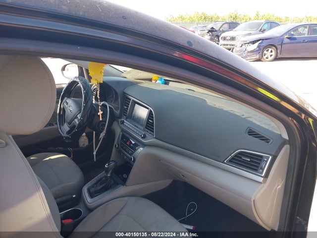 Hyundai ELANTRA SE 2017 5NPD84LF8HH034106 Image 5
