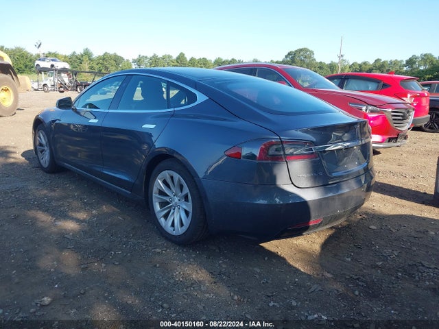 2017 TESLA MODEL S 5YJSA1E1XHF195454 Photo 2