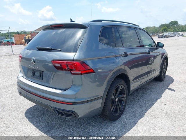 3VVCB7AXXPM073879 Volkswagen Tiguan 2.0t Se R-line Black
