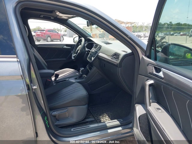 3VVCB7AXXPM073879 Volkswagen Tiguan 2.0t Se R-line Black