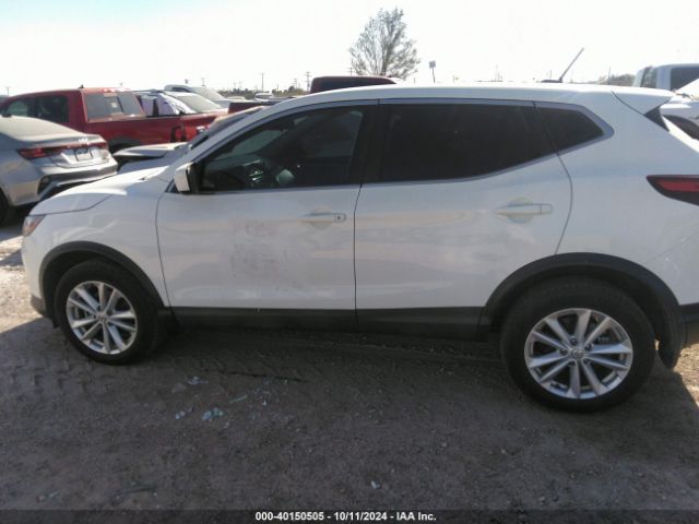 JN1BJ1CP9JW103469 Nissan Rogue Sport S