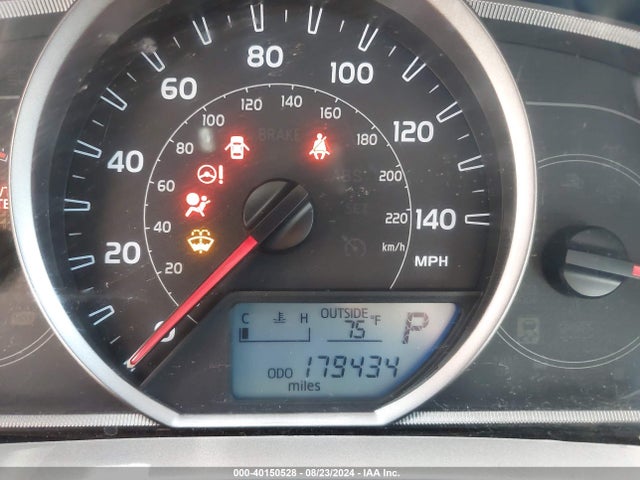 Toyota RAV4 LE 2015 2T3BFREV9FW400773 Image 16