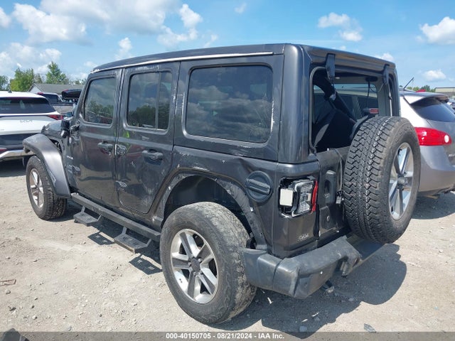 1C4HJXEN5LW126157 Jeep Wrangler Unlimited Sahara 4x4