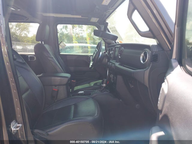 1C4HJXEN5LW126157 Jeep Wrangler Unlimited Sahara 4x4