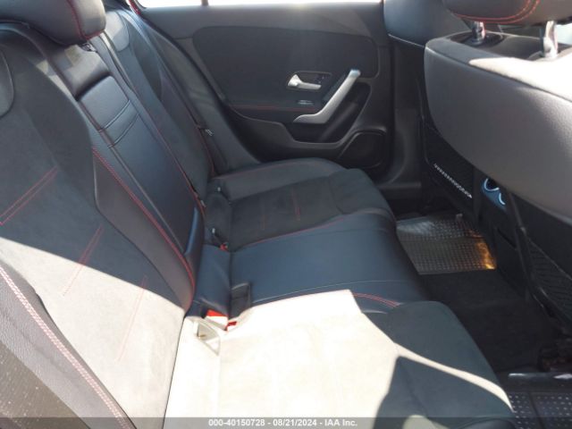 WDD3G4FB9KW025588 Mercedes-Benz A 220 4matic