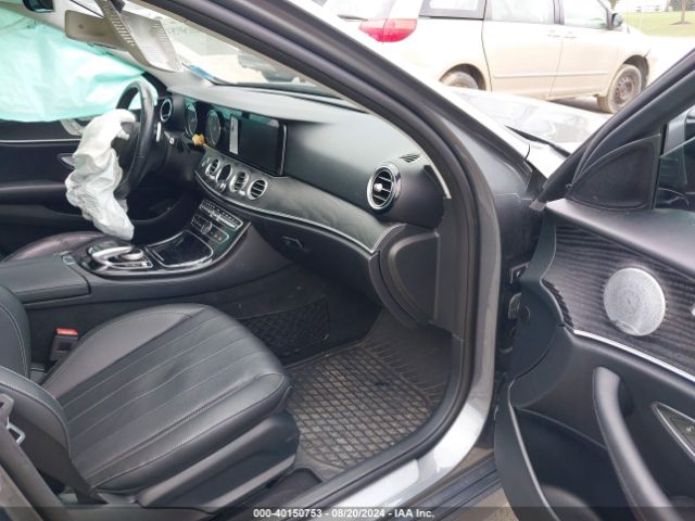 WDDZF4KB6HA187381 Mercedes-Benz E 300 4matic