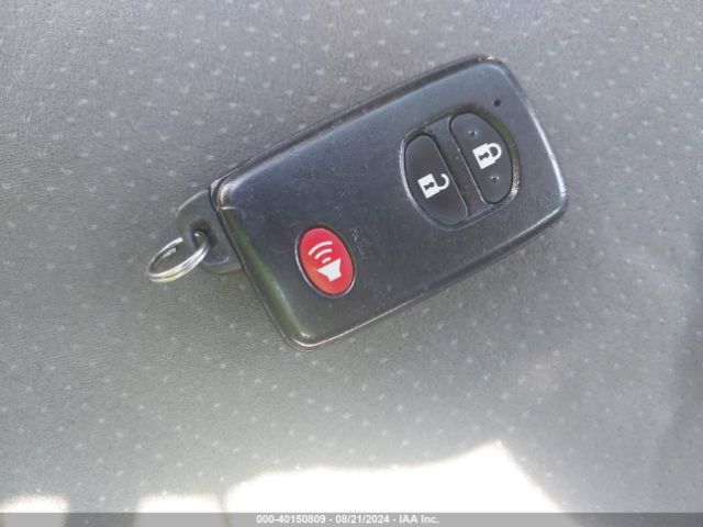 JTDKN3DU6F1933610 Toyota Prius Two