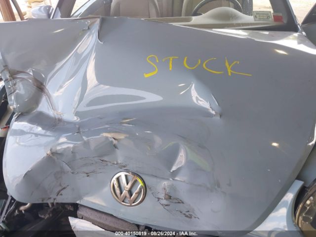 3VW517AT2FM816621 Volkswagen Beetle 1.8t