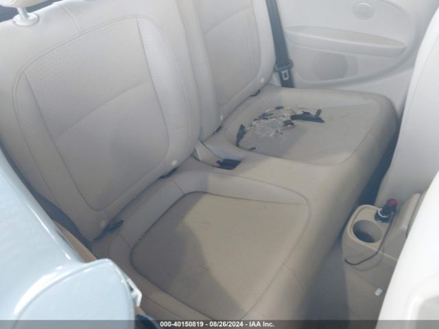 3VW517AT2FM816621 Volkswagen Beetle 1.8t