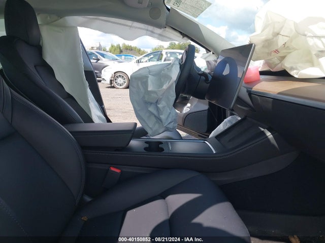 2022 TESLA MODEL 3 5YJ3E1EB6NF249880 Photo 4