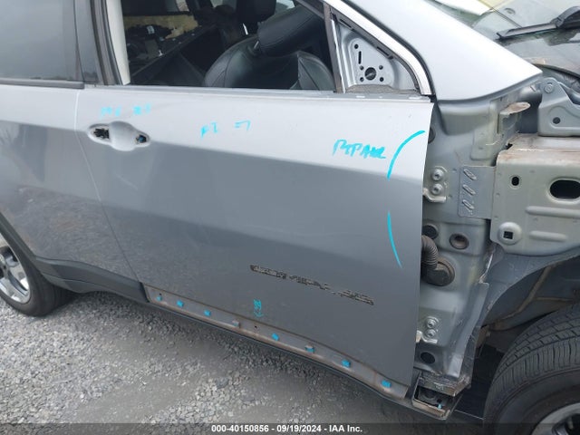 3C4NJCCB8LT128673 Jeep Compass Limited Fwd