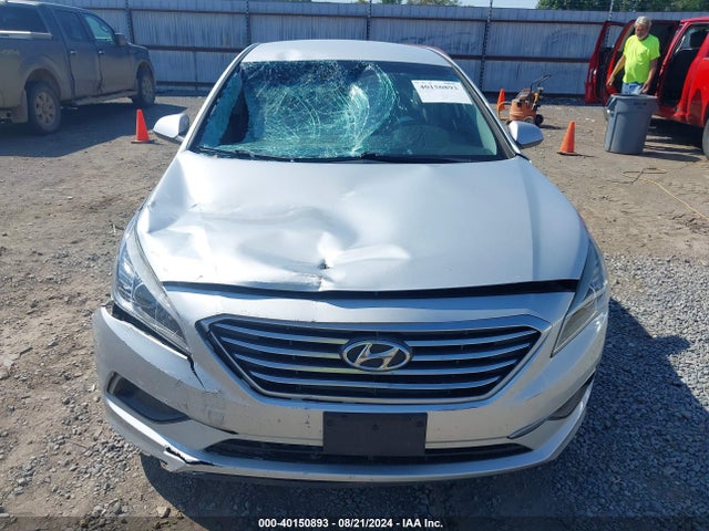 Hyundai SONATA SE 2016 5NPE24AF9GH298619 Image 12