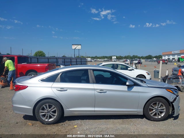 Hyundai SONATA SE 2016 5NPE24AF9GH298619 Image 13