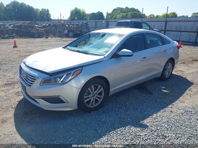 Hyundai SONATA SE 2016 5NPE24AF9GH298619 Image 2