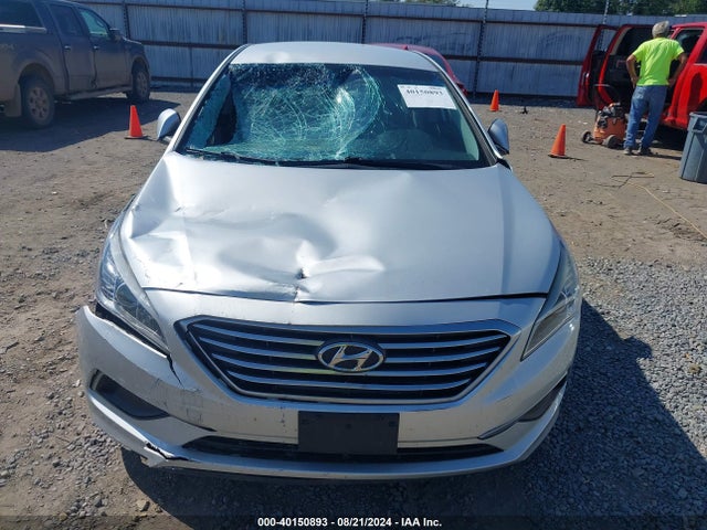 Hyundai SONATA SE 2016 5NPE24AF9GH298619 Image 6