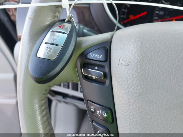 JN8AE2KP6E9107752 Nissan Quest Sv