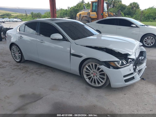 2017 JAGUAR XE SAJAH4BV1HA949061 Photo 0