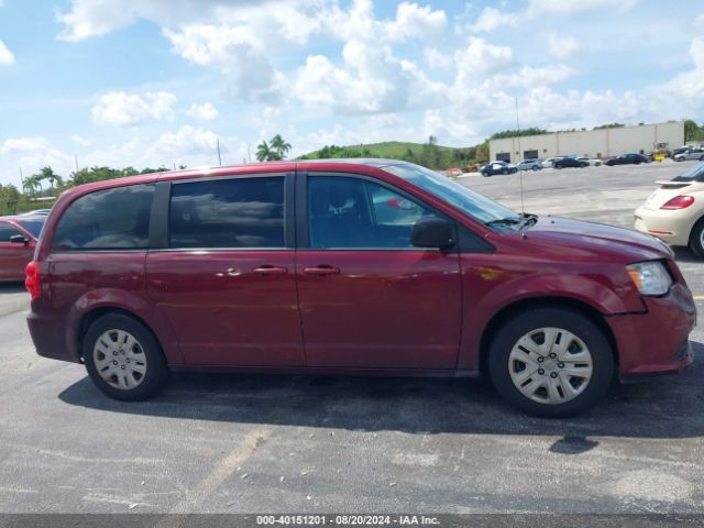 2C4RDGBG3JR163960 Dodge Grand Caravan Se